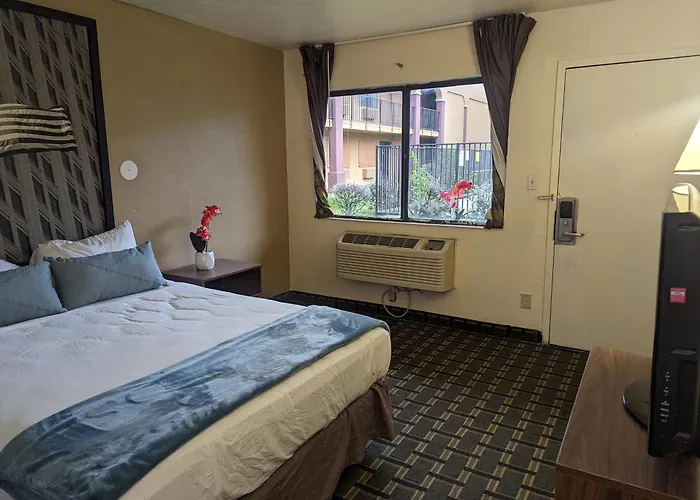 Hotel Economy Southern Comfort 2*