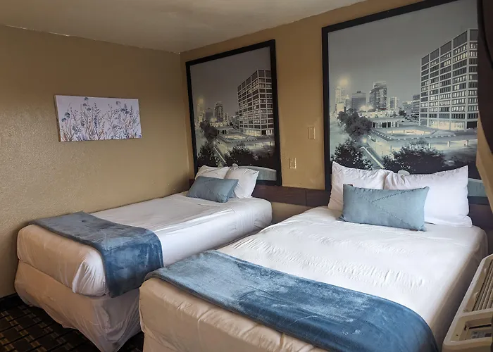 Economy Southern Comfort Hotel